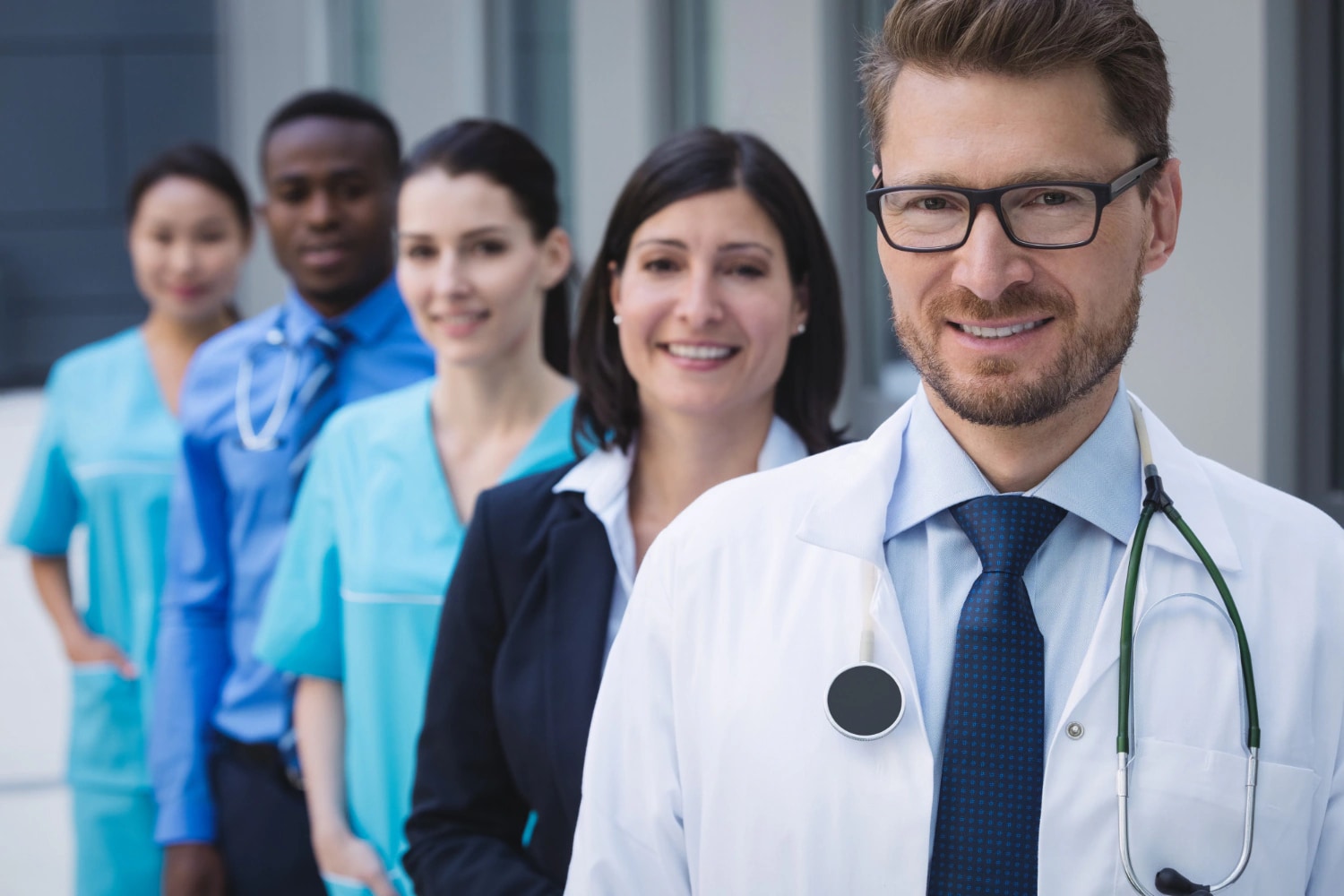 Health Clino - Zugelassene Online-Ärztinnen und Online-Ärzte